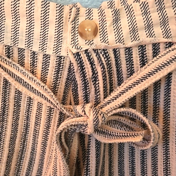 FP ONE Harriet Striped Shorts Sz Large Cuffs Pockets Boho Chic - Picture 5 of 15